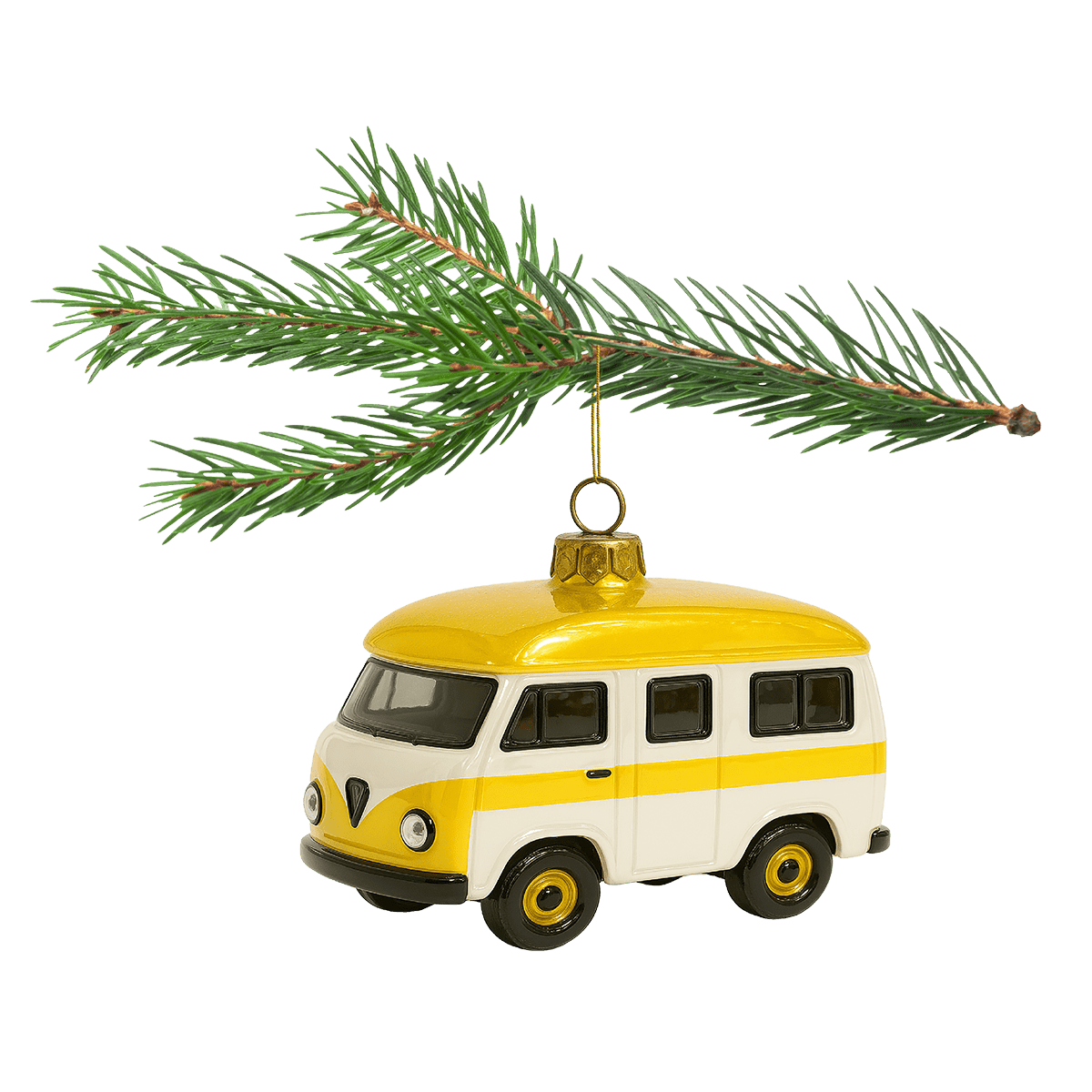 Ein gelbes Van-Weihnachtsornament hängt an einem grünen Tannenzweig.