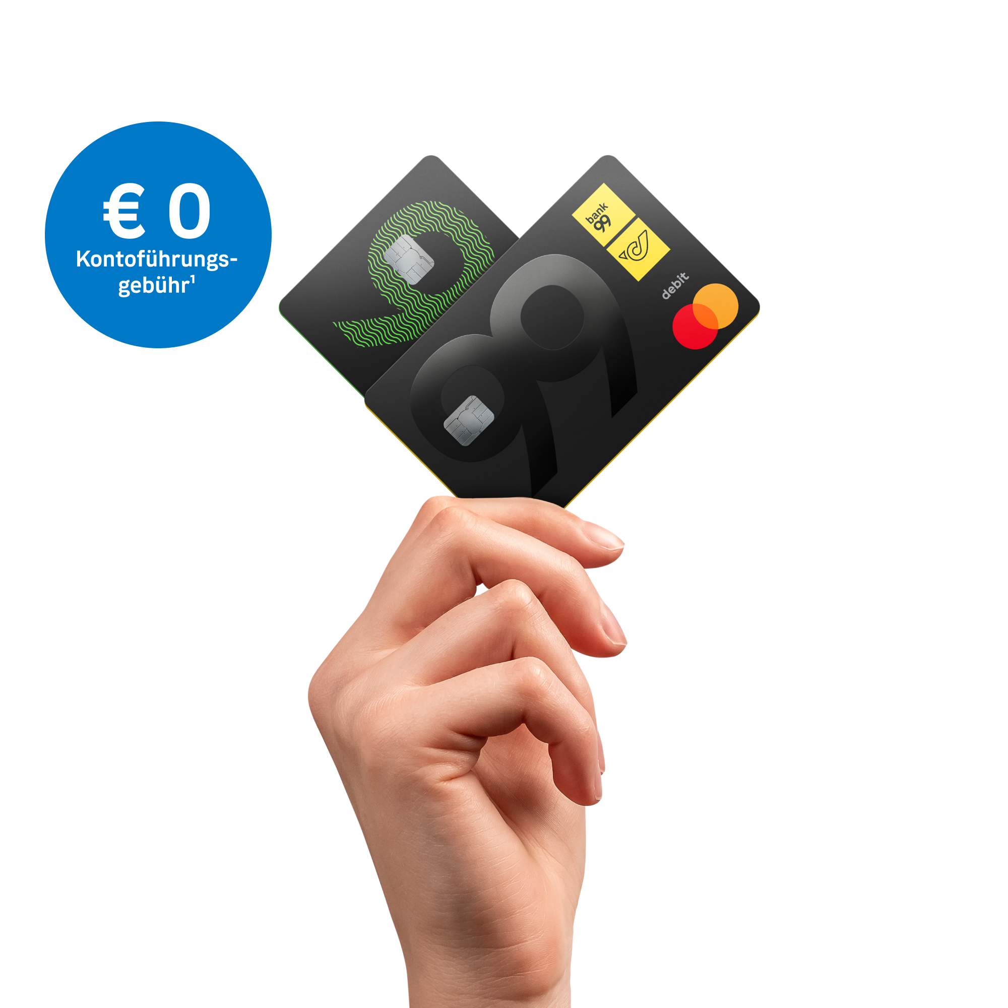 Hand hält zwei Bankkarten mit der Aufschrift '99' und Mastercard-Logo.